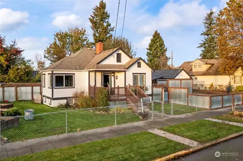 1995 Kibler Ave, Enumclaw, WA 98022 photo 2