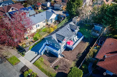 3810 Densmore Ave N, Seattle, WA 98103