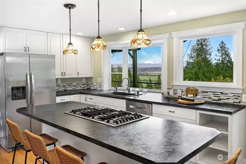 7429 E Heather Way, Everett, WA 98203 photo 8