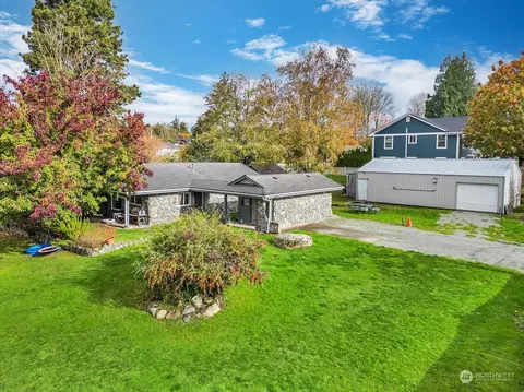 2205 Austin Ln, Mount Vernon, WA 98273