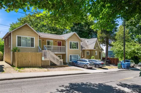 627 W Mercer Pl, Seattle, WA 98119