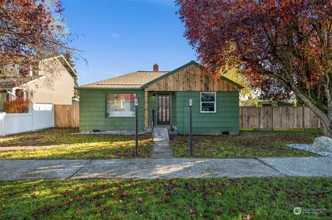 1016 H St, Centralia, WA 98531