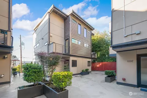 113 13th Ave E #B, Seattle, WA 98102