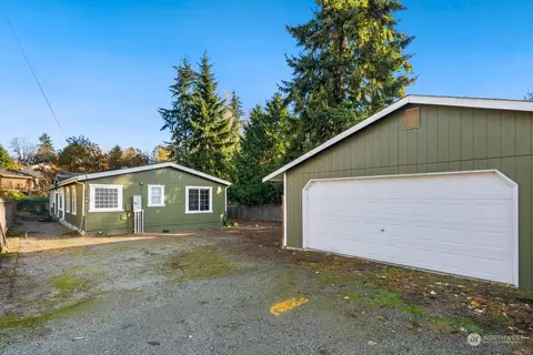 9844 28th Ave SW, Seattle, WA 98126