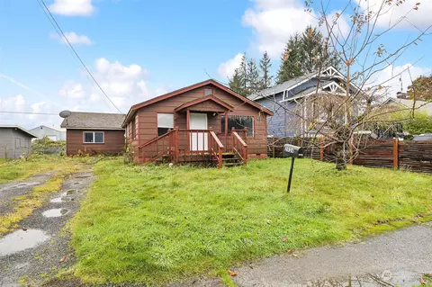 2924 Pacific Ave, Hoquiam, WA 98550