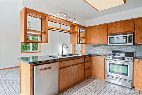 950 Cascade Dr, Longview, WA 98632 photo 10