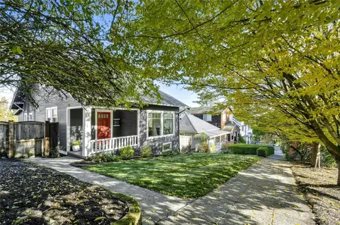 614 N 65th St, Seattle, WA 98103 photo 2