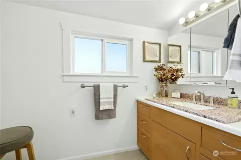 614 N 65th St, Seattle, WA 98103 photo 20
