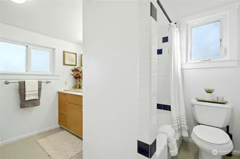 614 N 65th St, Seattle, WA 98103 photo 18