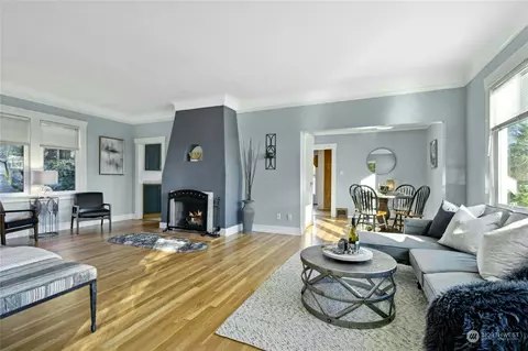 614 N 65th St, Seattle, WA 98103 photo 11