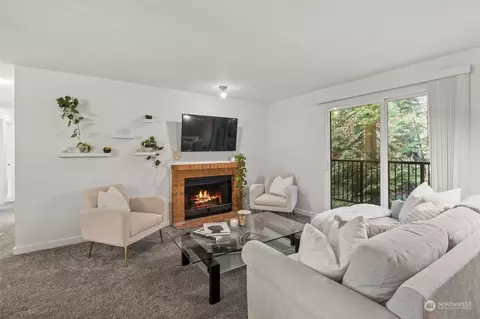 14010 NE 181st Pl #C201, Woodinville, WA 98072