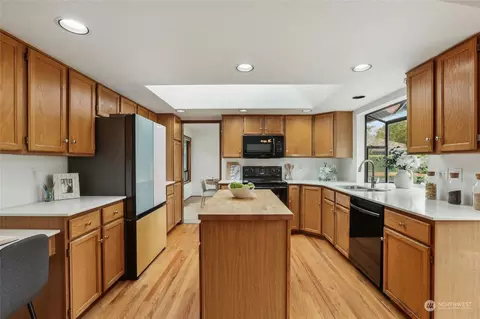 Kitchen - 3327 96th Pl SE, Everett, WA 98208 photo 2 of 3