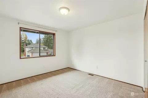 Bedroom - 3327 96th Pl SE, Everett, WA 98208 photo 4 of 4