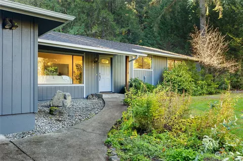 104 Maple Ct, Chehalis, WA 98532