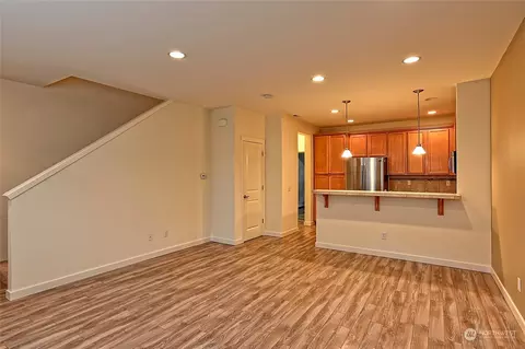 Living - 13921 34th Dr SE #D, Mill Creek, WA 98012 photo 2 of 5