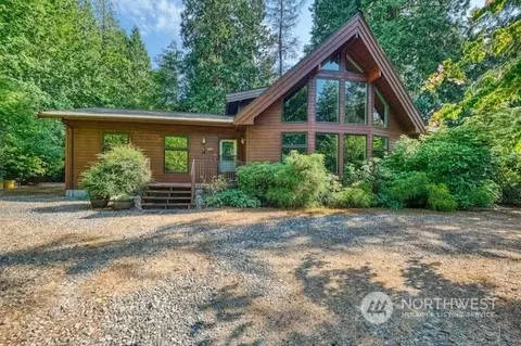 1663 Seymour Pl, Point Roberts, WA 98281