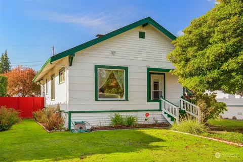 Exterior - 1822 Baker Ave, Everett, WA 98201 photo 2 of 5