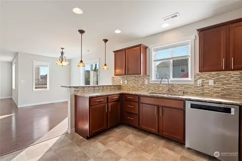 Kitchen - 1115 Sigafoos Ave NW, Orting, WA 98360 photo 1 of 4