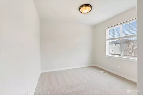 Bedroom - 1115 Sigafoos Ave NW, Orting, WA 98360 photo 2 of 5