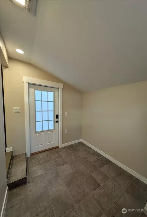 Entry Way - 1803 E Alder St, Walla Walla, WA 99362 photo 1 of 1