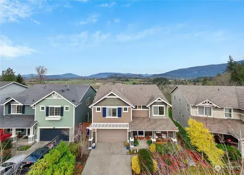 730 Panorama Rdg, Mount Vernon, WA 98273