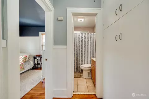 Entry Way - 431 23rd Ave, Longview, WA 98632 photo 1 of 1