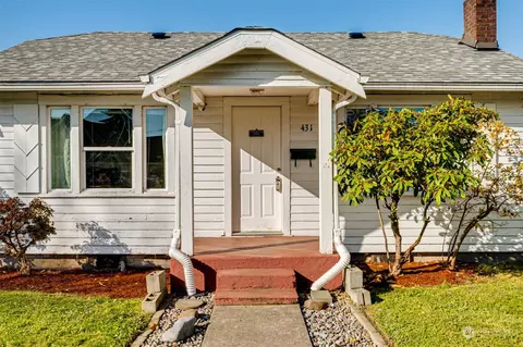 Exterior - 431 23rd Ave, Longview, WA 98632 photo 4 of 10
