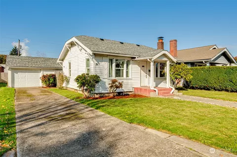 Exterior - 431 23rd Ave, Longview, WA 98632 photo 3 of 10