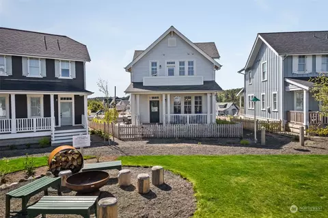 23 Creekview Ln, Pacific Beach, WA 98571