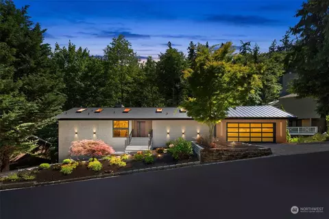 9375 SE 47th St, Mercer Island, WA 98040