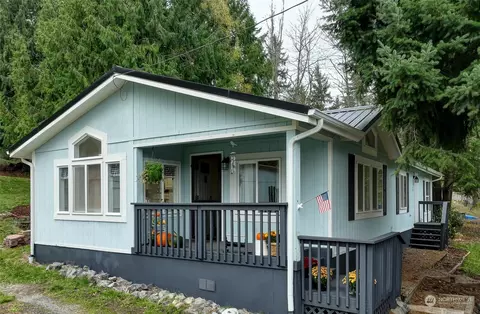 1448 Graham Dr, Camano Island, WA 98282