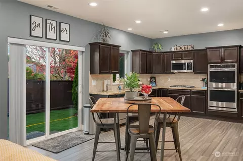 Kitchen - 11520 56th Dr SE, Everett, WA 98208 photo 1 of 4