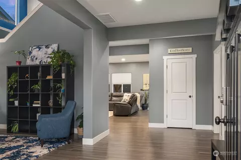 Entry Way - 11520 56th Dr SE, Everett, WA 98208 photo 2 of 2
