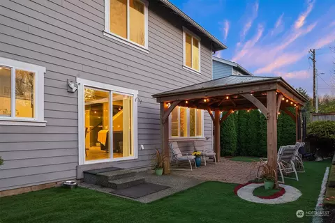 Exterior - 11520 56th Dr SE, Everett, WA 98208 photo 3 of 7