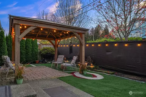 Exterior - 11520 56th Dr SE, Everett, WA 98208 photo 5 of 7
