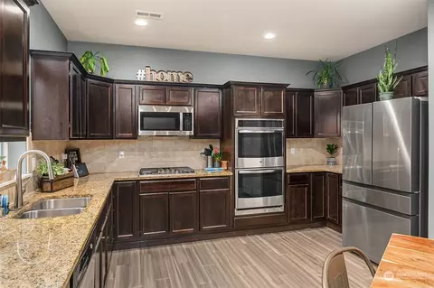Kitchen - 11520 56th Dr SE, Everett, WA 98208 photo 4 of 4