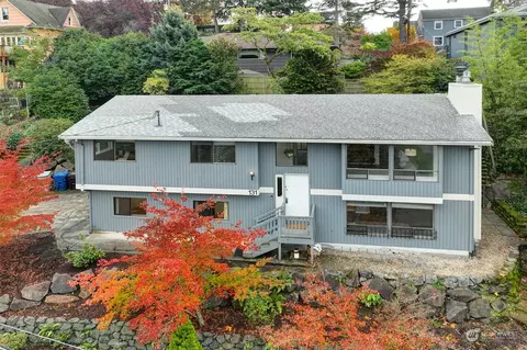 131 NW 55th St, Seattle, WA 98107