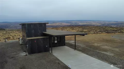 192 NW Rattlesnake Point Rd, Quincy, WA 98848