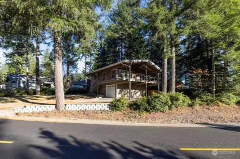 1070 E Vine Maple Ln, Union, WA 98592 photo 3