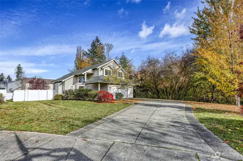 482 Flower Meadows St, Port Orchard, WA 98366