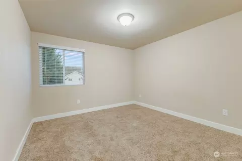 Bedroom - 1510 Hardtke Ave NE, Orting, WA 98360 photo 6 of 6
