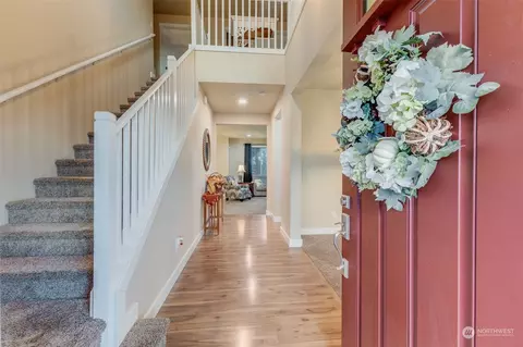 Entry Way - 1510 Hardtke Ave NE, Orting, WA 98360 photo 1 of 2