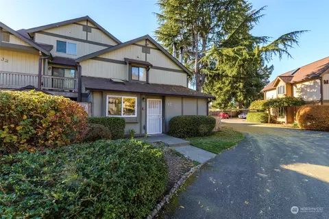 220 Israel Rd SW #J7, Tumwater, WA 98501