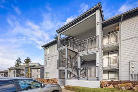 2607 NE 4th St #228, Renton, WA 98056