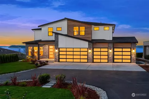 Exterior - 535 View Ridge Dr, Everett, WA 98203 photo 5 of 5