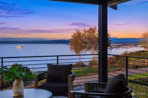 View/Area - 535 View Ridge Dr, Everett, WA 98203 photo 1 of 1