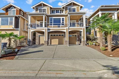 325 Maple Ave NW, Renton, WA 98057