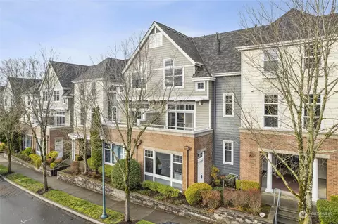 1471 Huckleberry Cir #1471, Issaquah, WA 98029