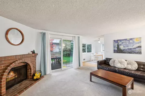 12508 NE 142nd Ln #C-106, Kirkland, WA 98034
