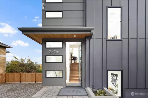2706 5th Ave W, Seattle, WA 98119